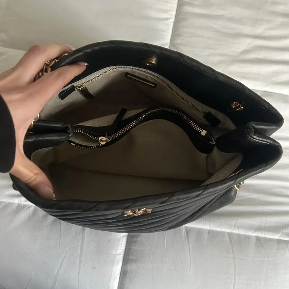 Tory Burch tory burch